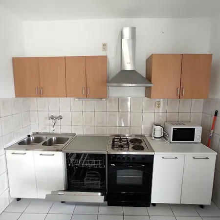 With Parking Space Slatine, Ciovo - 12811 Apartamento *