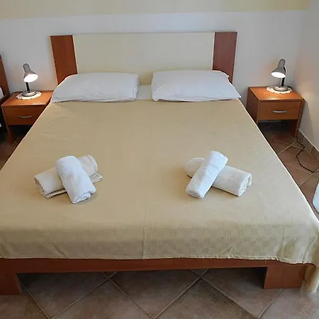 With Parking Space Slatine, Ciovo - 12811 Apartamento *