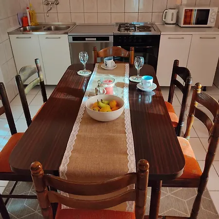 Apartamento With Parking Space Slatine, Ciovo - 12811 Slatine